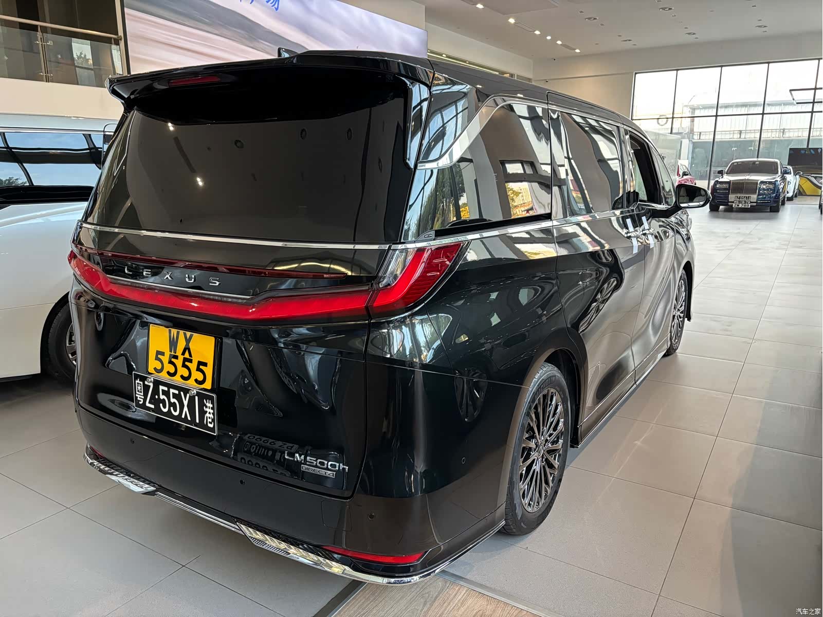 Lexus LM, 2025 все фото