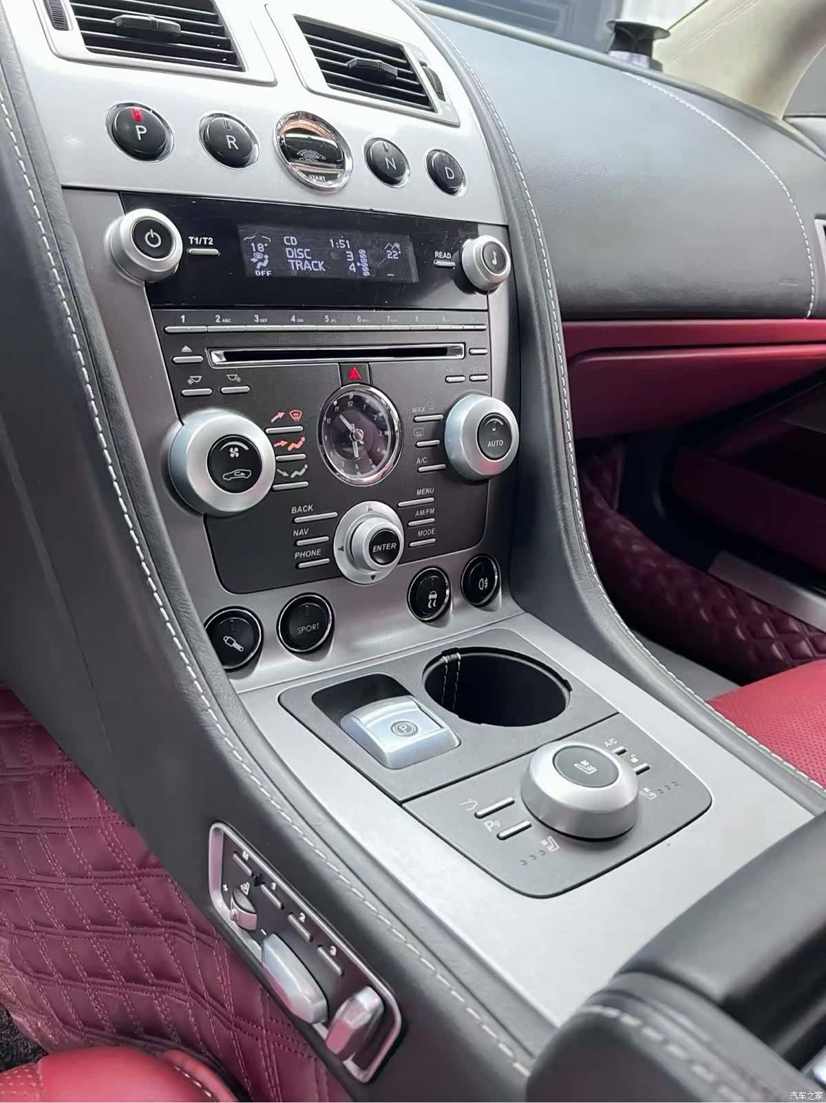 Aston Martin Rapide, 2013 6