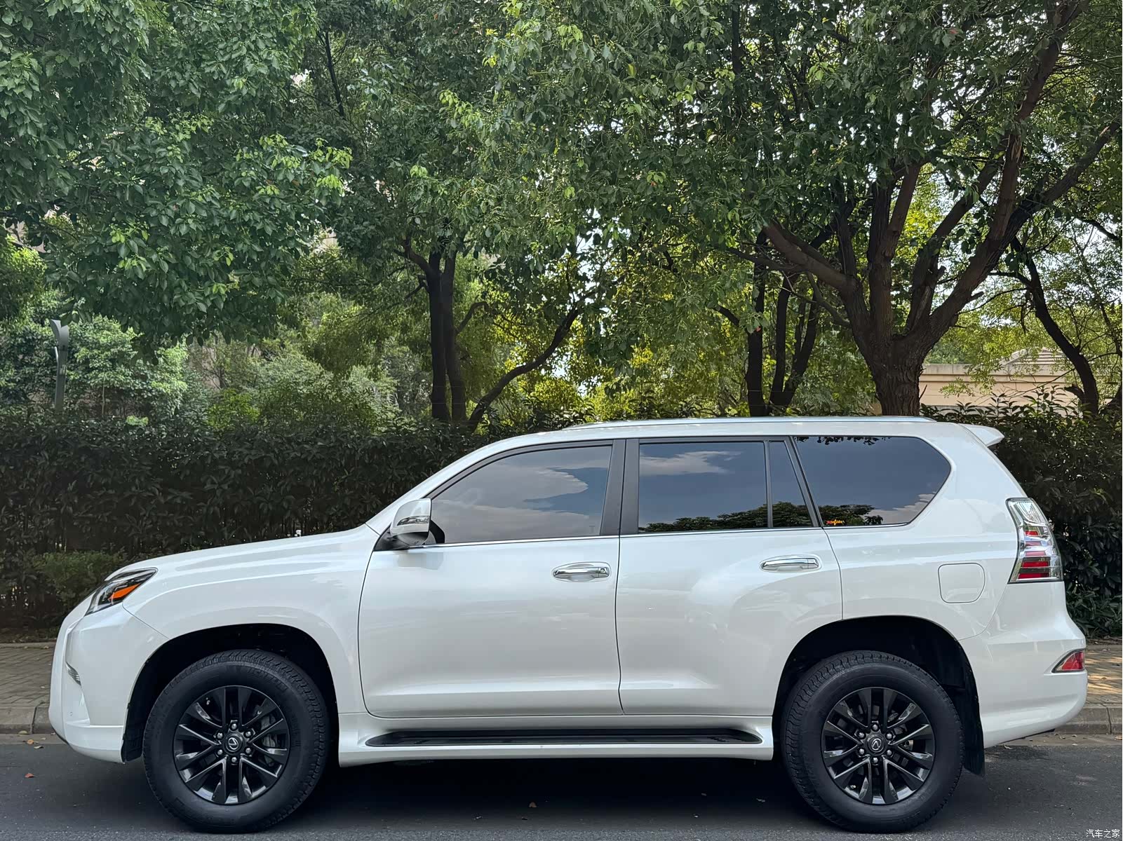 Lexus GX, 2025 3