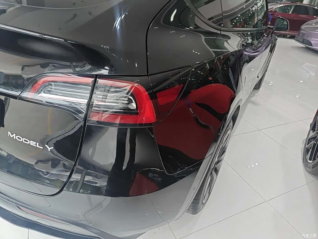 Tesla Model Y, 2024 24