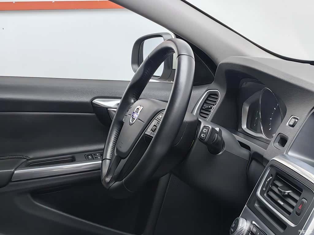 Volvo V60, 2017 22