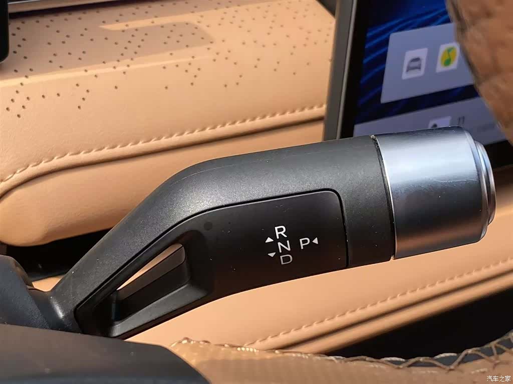 Geely 8, 2025 14