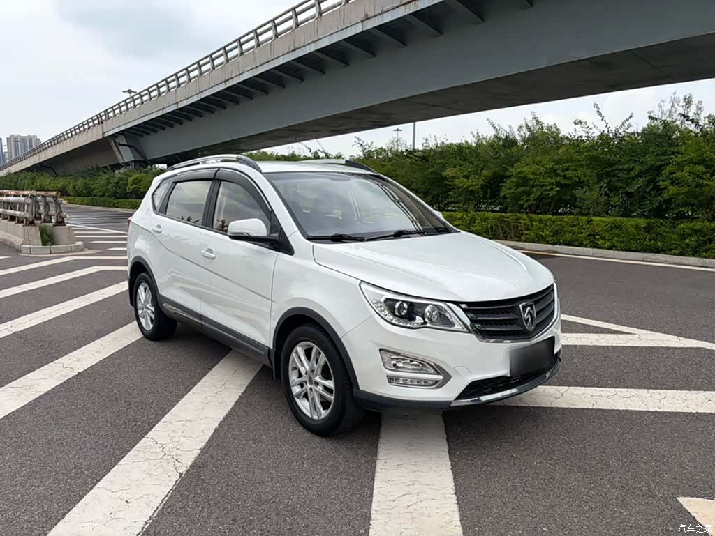 Wuling 560, 2016 7