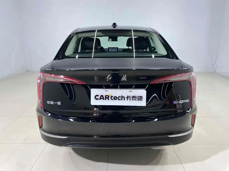 Hongqi E-QM5