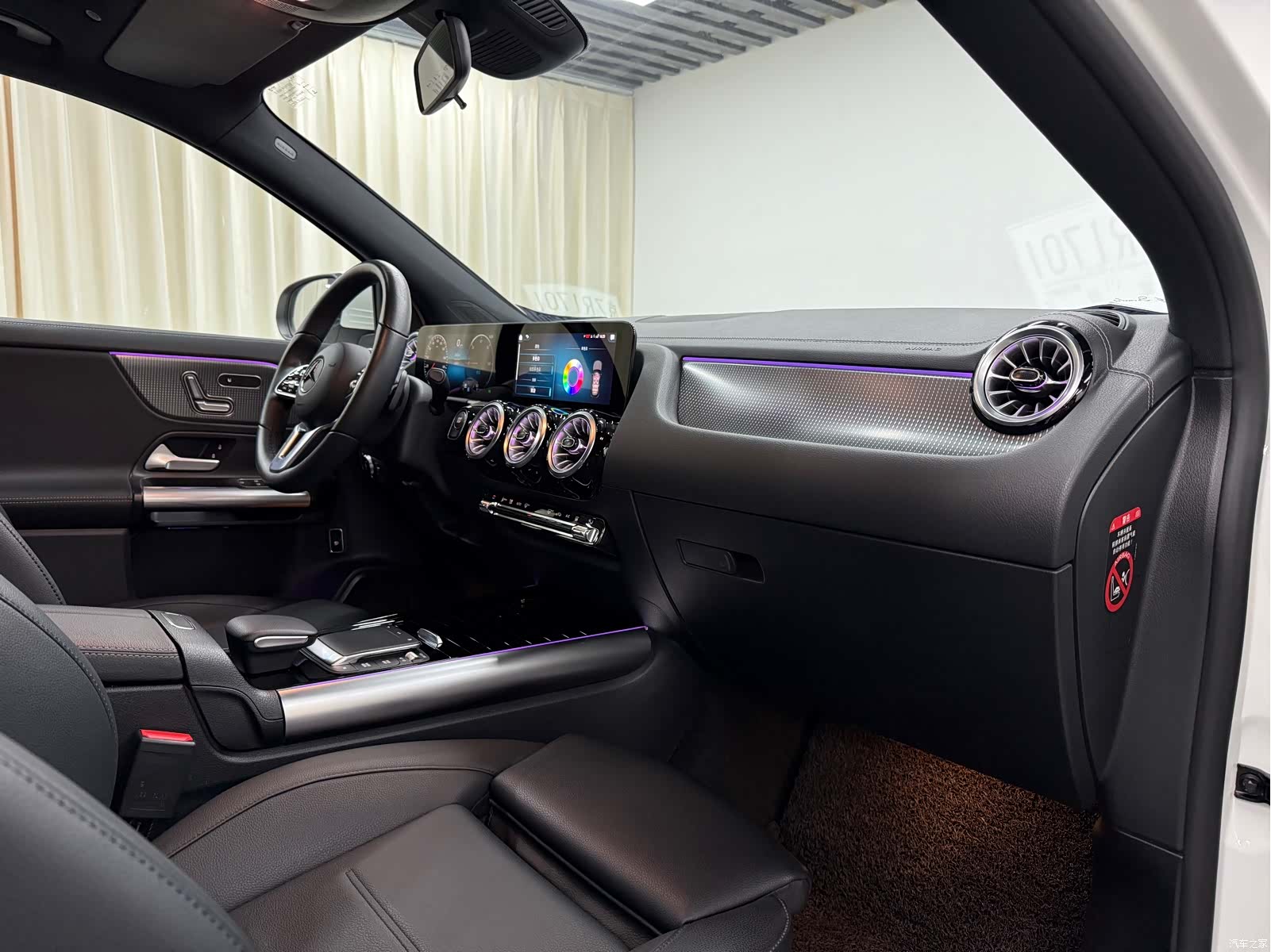 Mercedes-Benz EQA, 2024 11