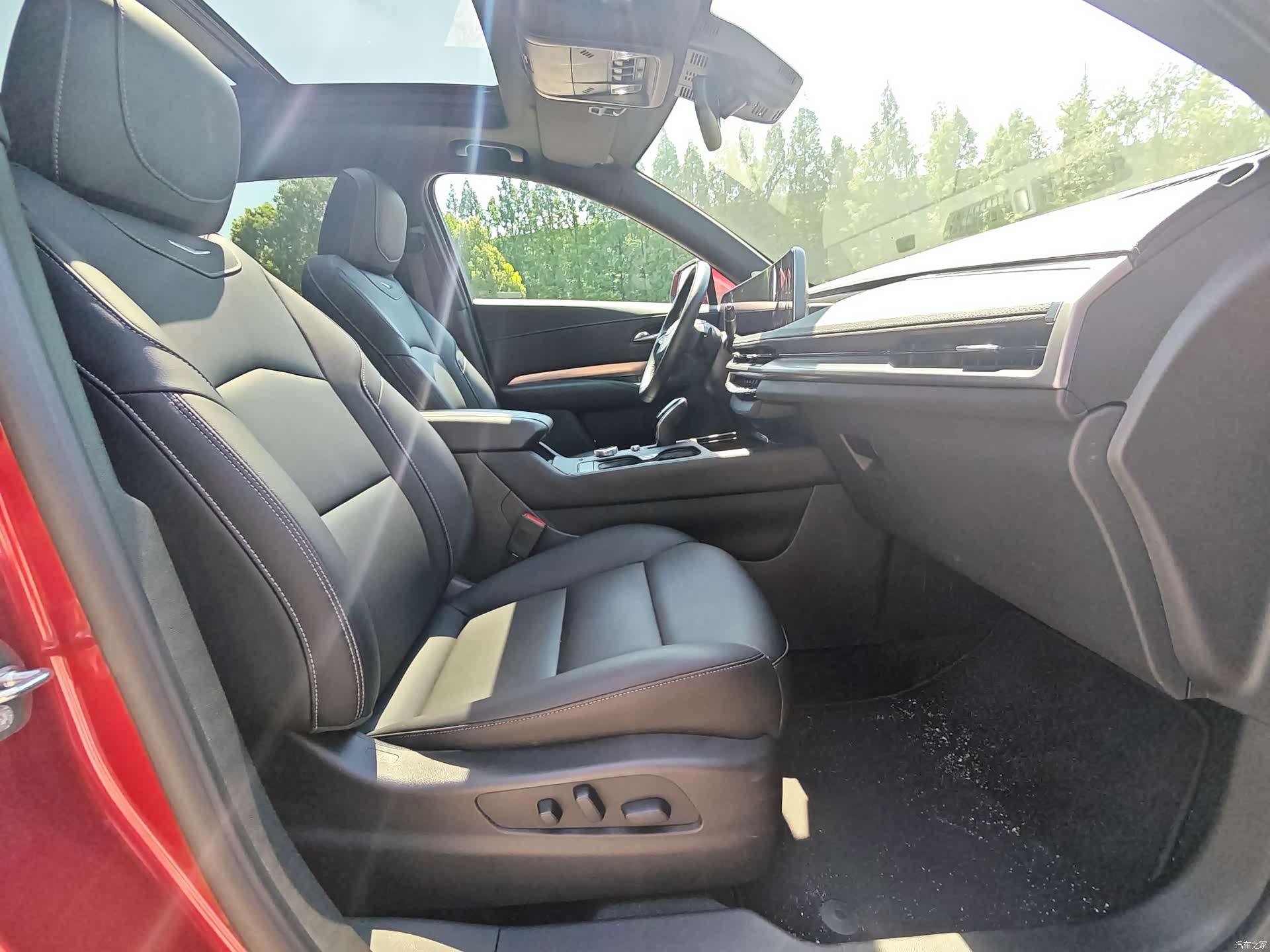 Cadillac XT4, 2025 26