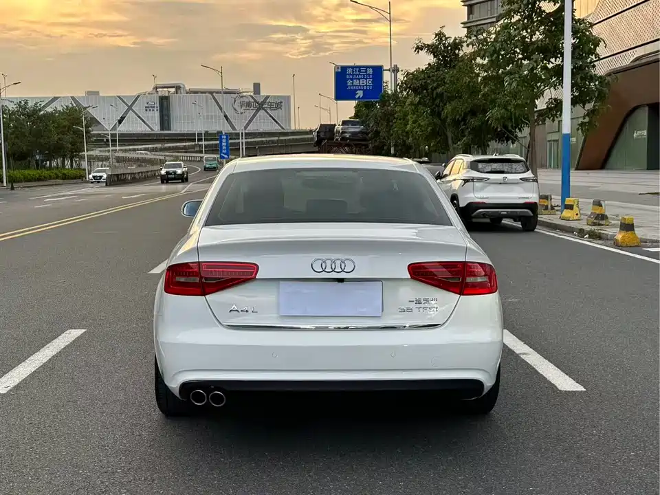 Audi A4L