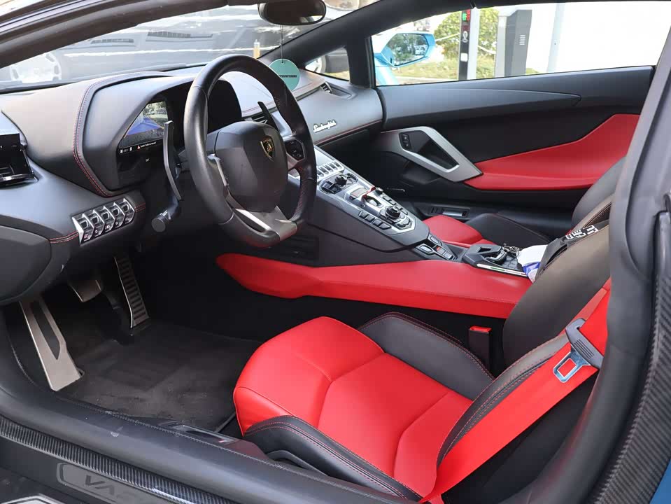 Lamborghini Aventador