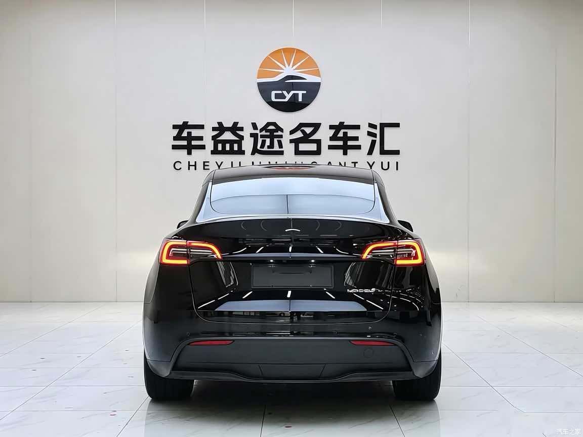 Tesla Model Y, 2023 4