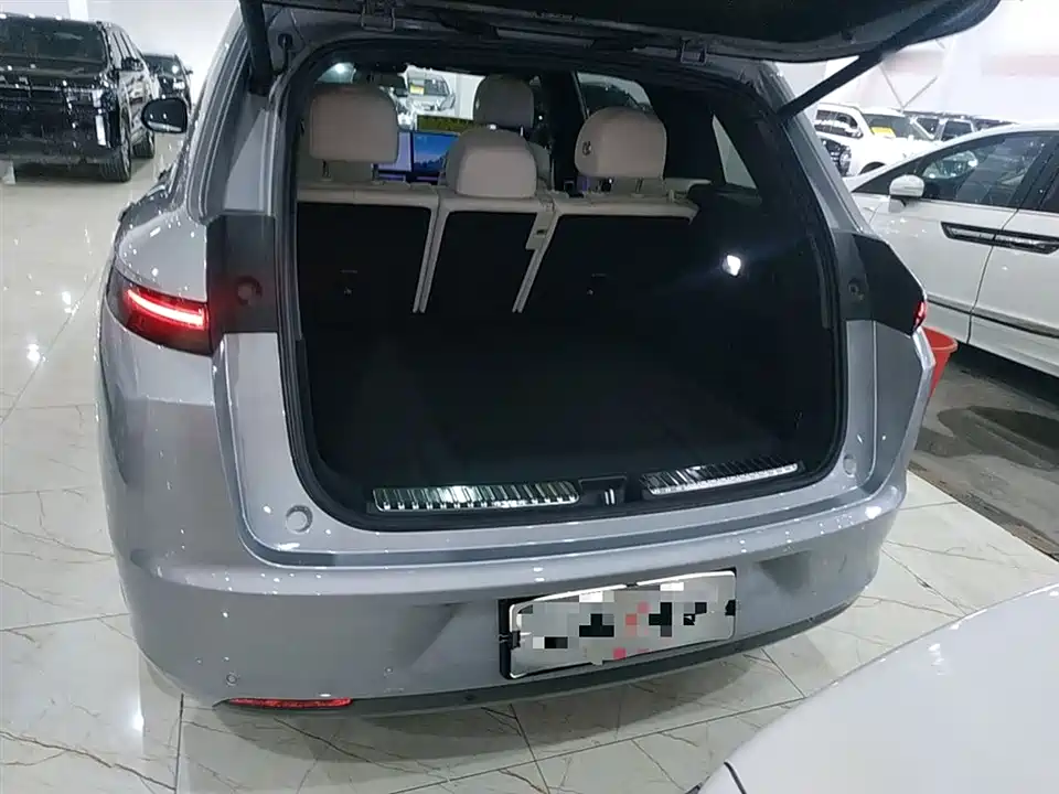 Li Auto Ideal L7