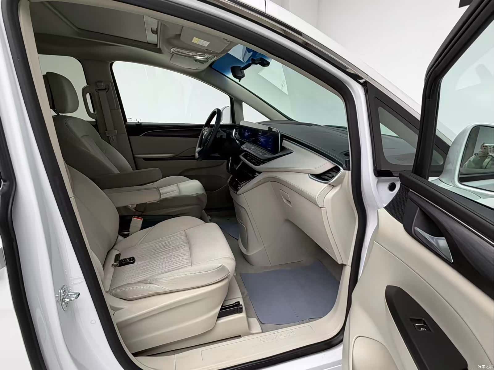 Buick GL8, 2023 12