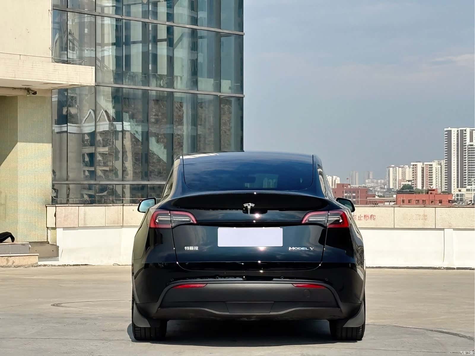 Tesla Model Y, 2023 11