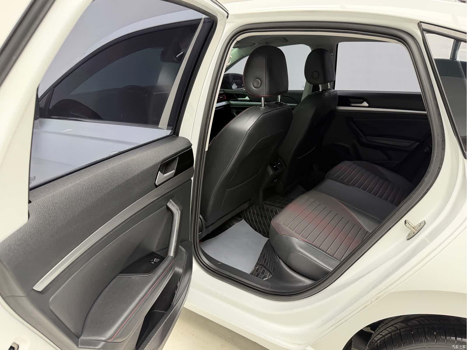 Volkswagen Lavida, 2024 11