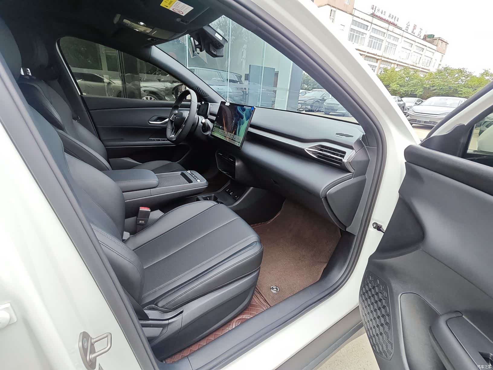 BYD e7, 2025 9