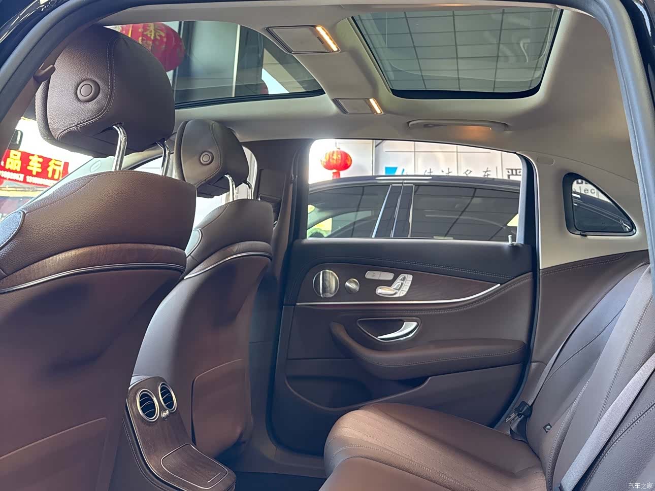 Mercedes-Benz E-Class, 2023 8