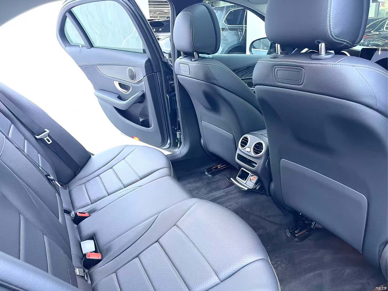 Mercedes-Benz C-Class, 2019 9