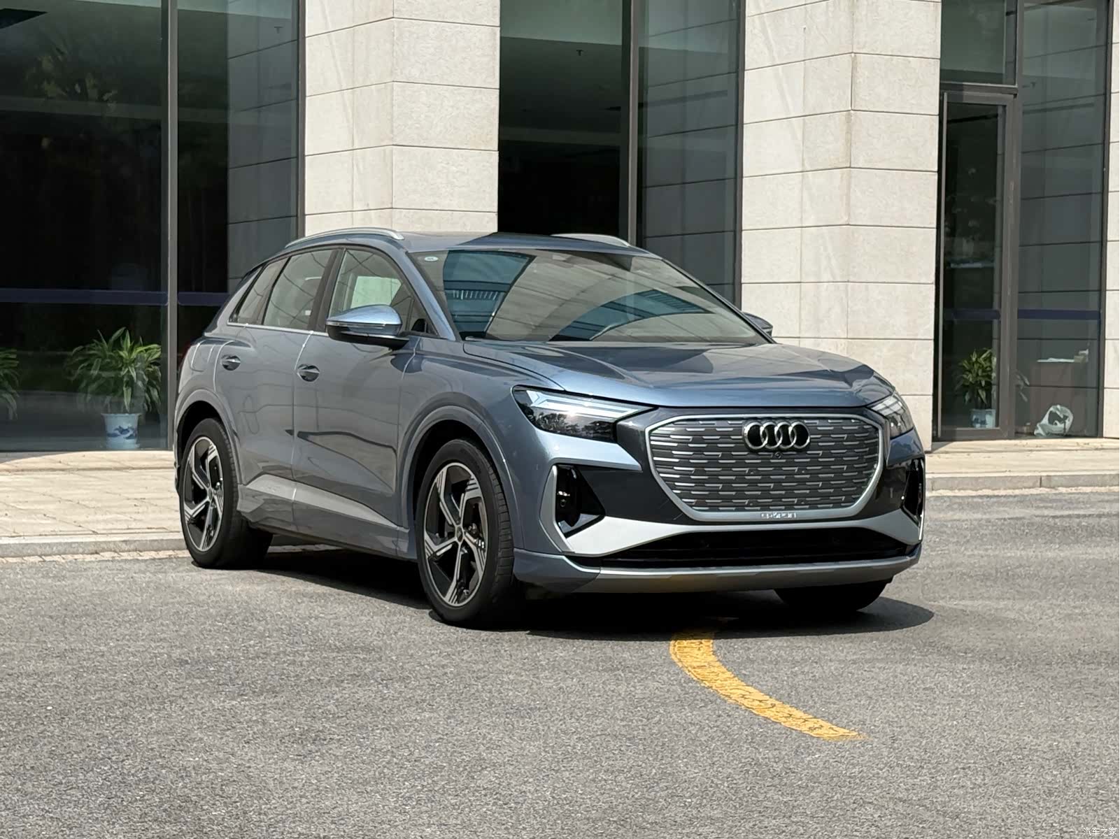 Audi Q4 e-tron, 2024 3