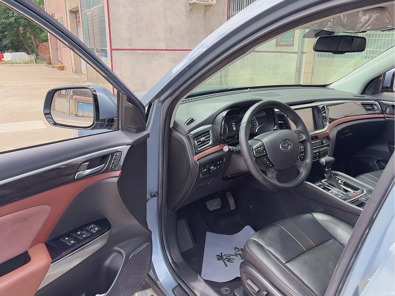 Trumpchi GS8, 2017 6