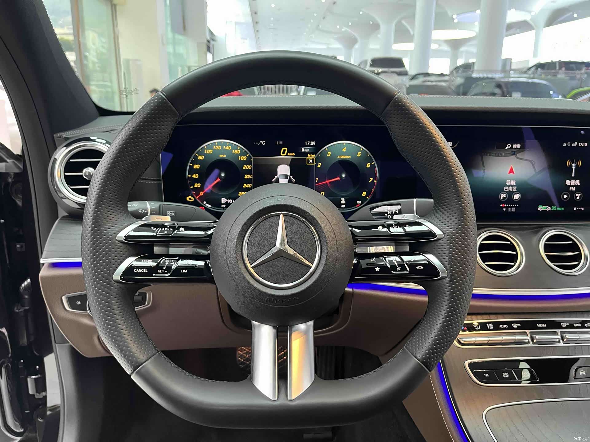Mercedes-Benz E-Class, 2024 19