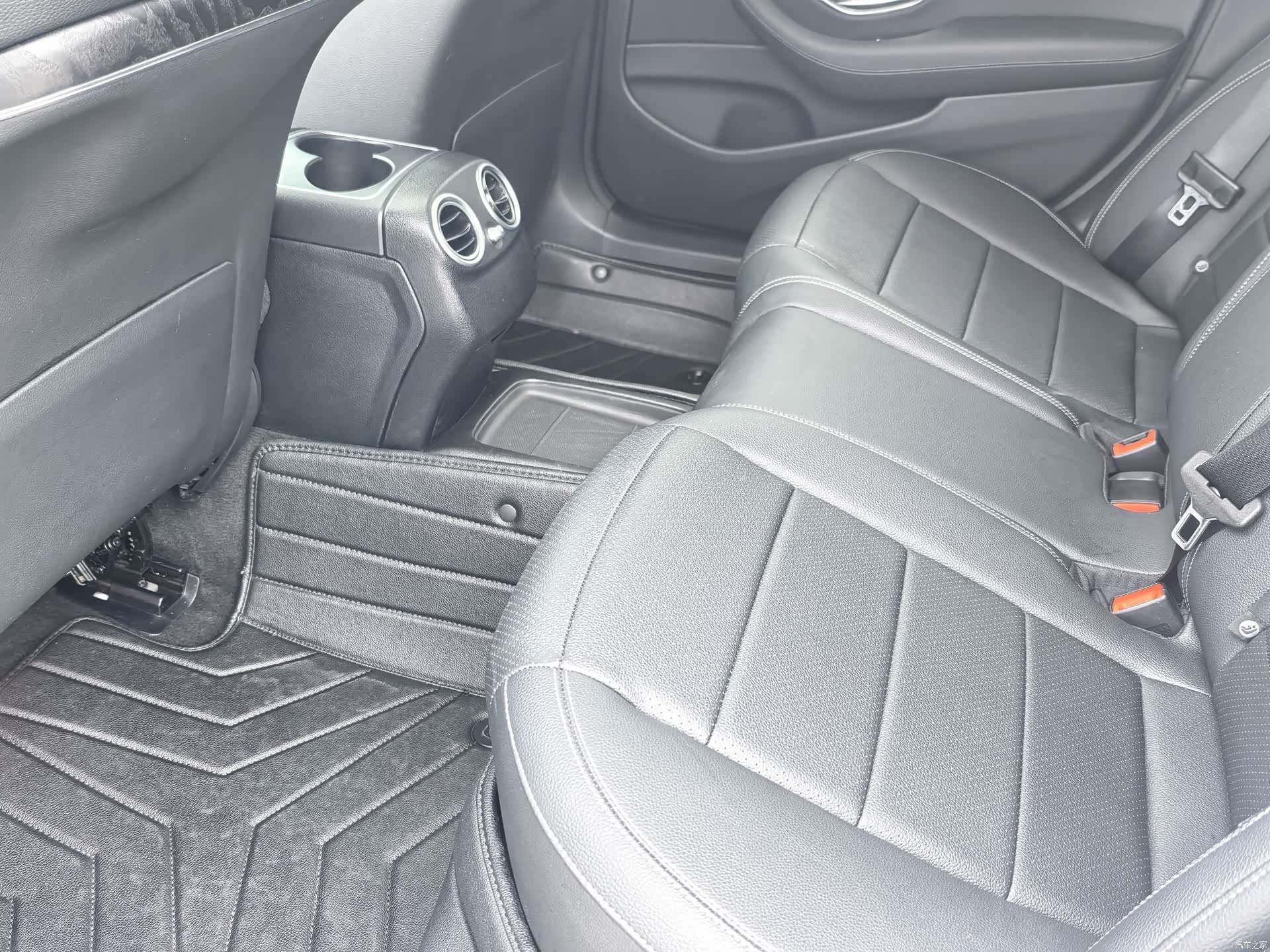 Mercedes-Benz E-Class, 2018 9