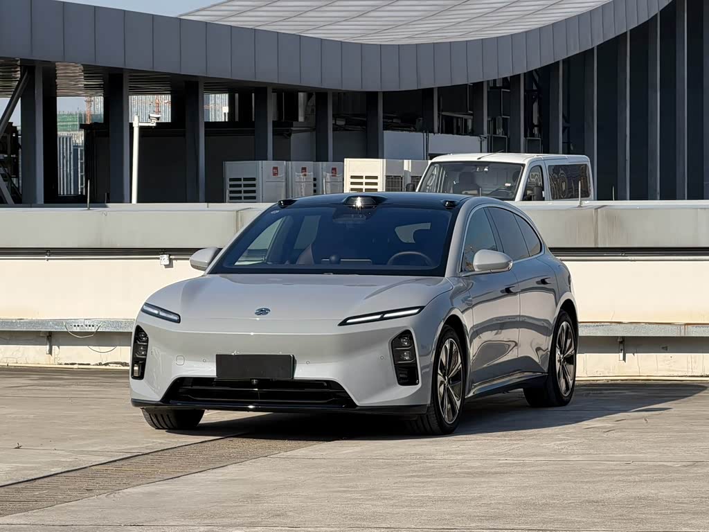 NIO ET5