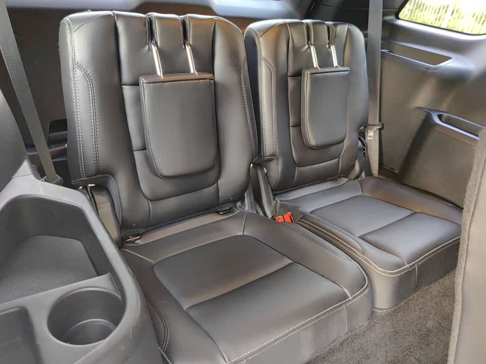 Ford Explorer Ford Explorer