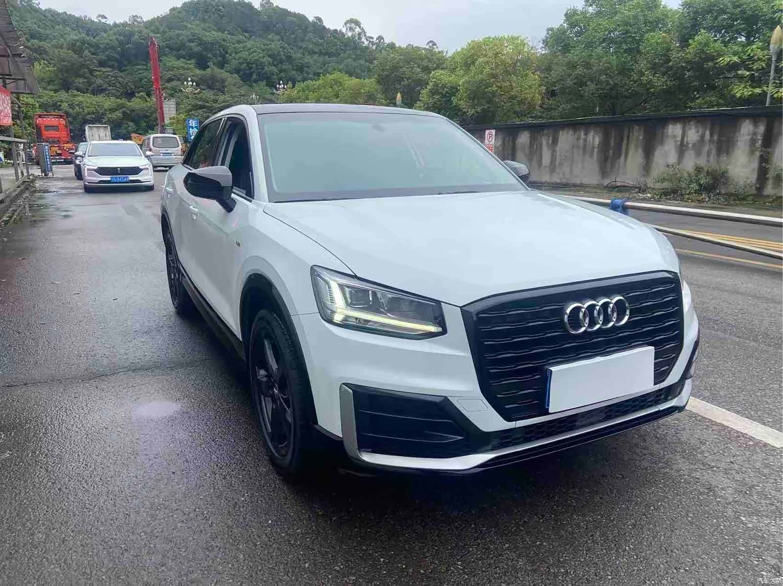 Audi Q2L, 2020 3