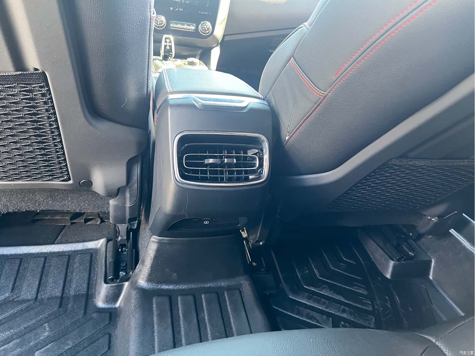 Lynk & Co 01, 2019 14