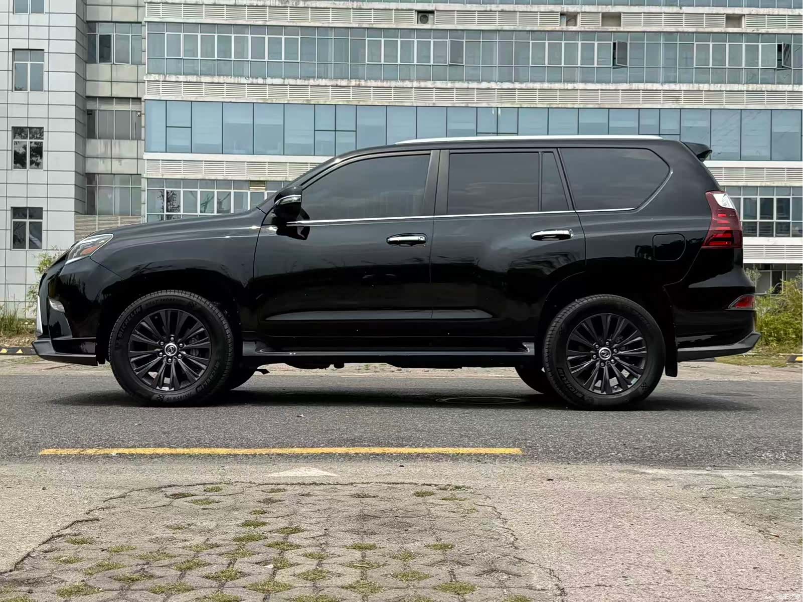 Lexus GX, 2022 4