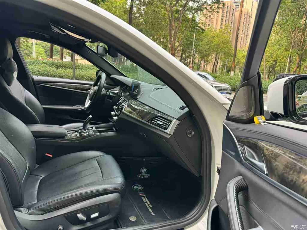 BMW 5 Series, 2018 8