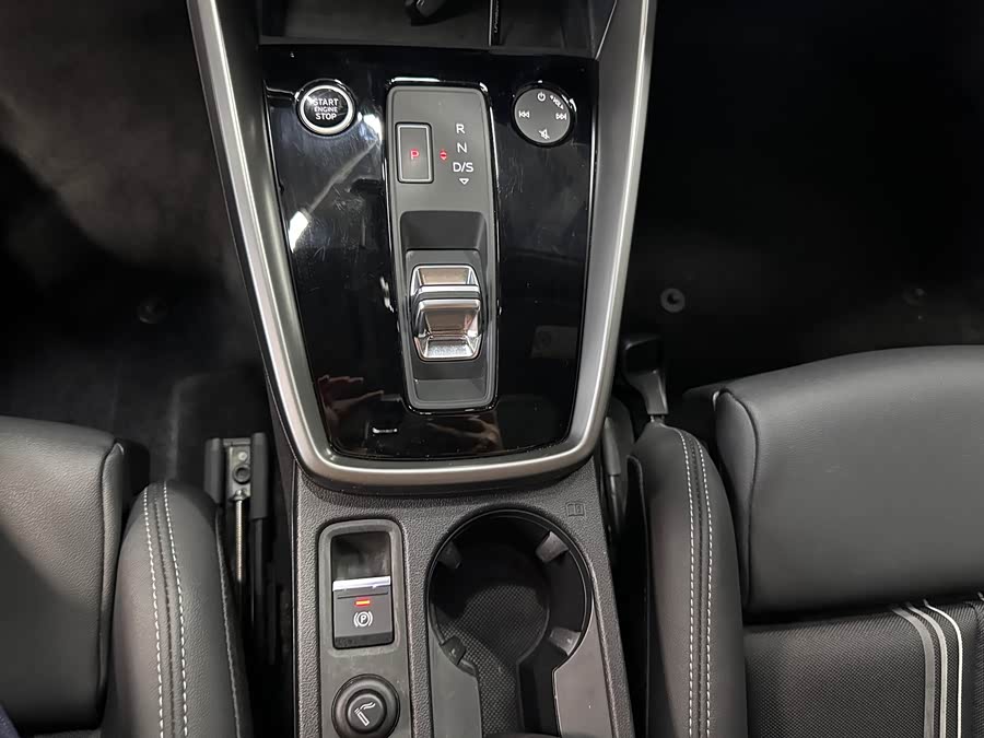 Audi A3 2023, фото 12