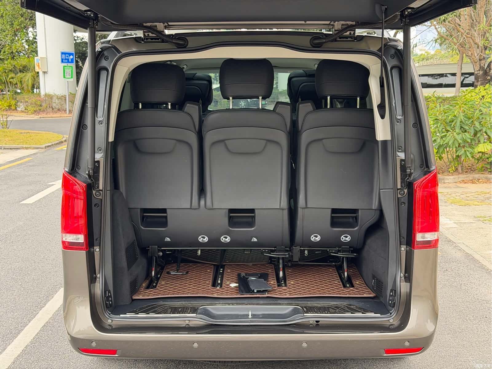 Mercedes-Benz V-Class, 2018 18