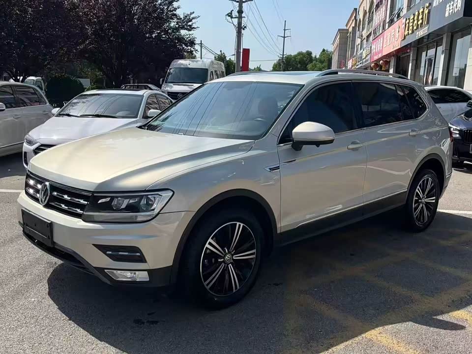 Volkswagen Tiguan L