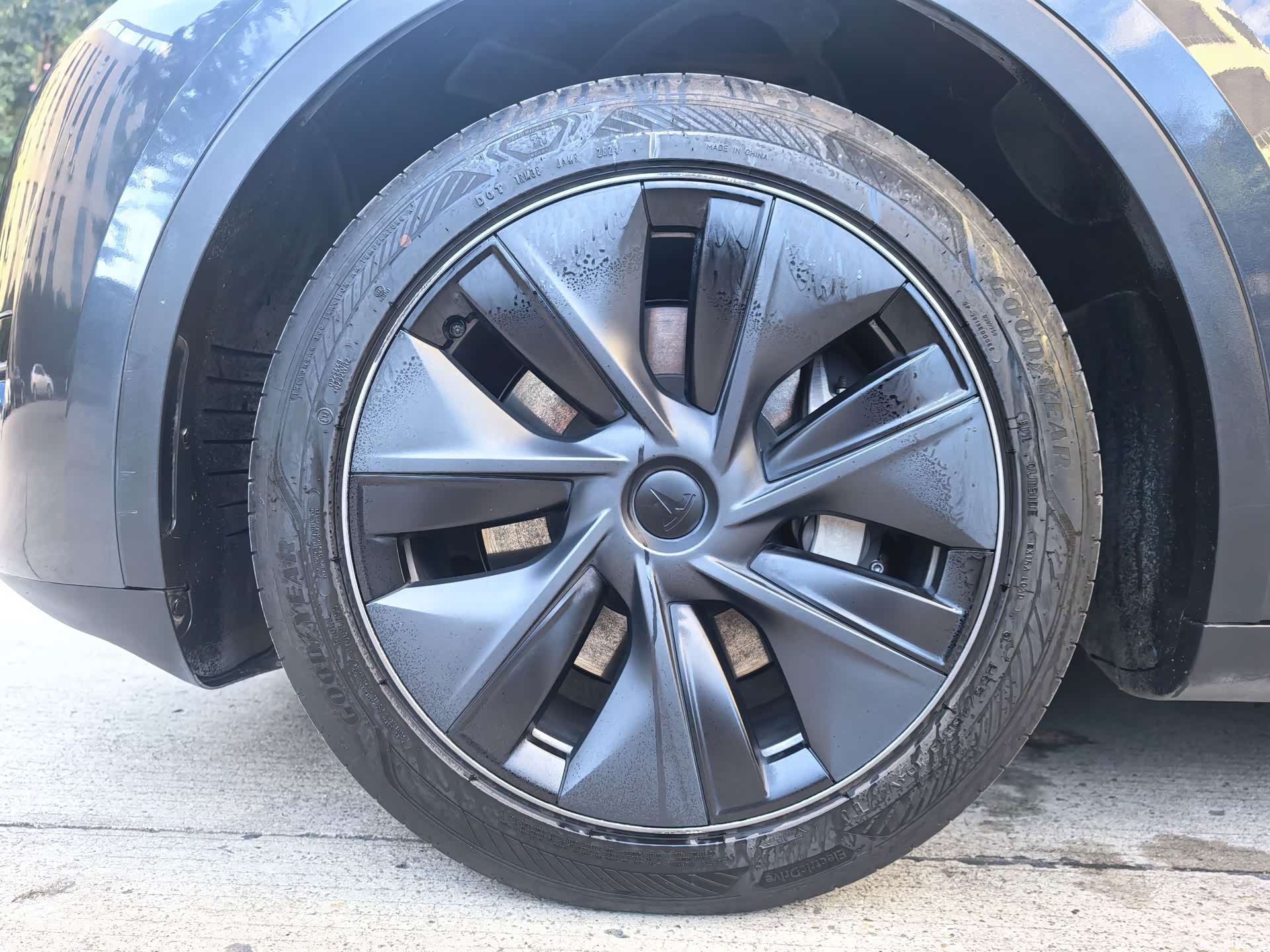 Tesla Model Y, 2024 22