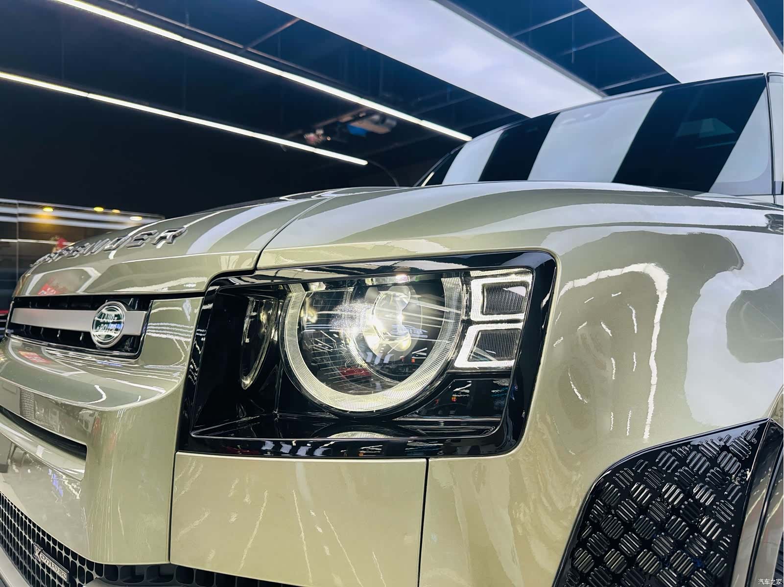 Land Rover Defender, 2023 20