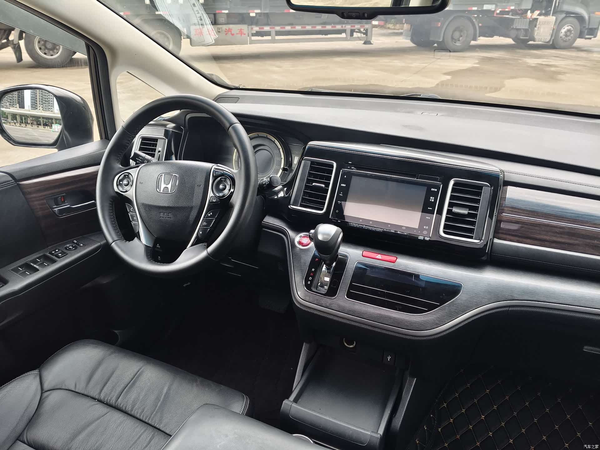 Honda Elysion, 2016 11
