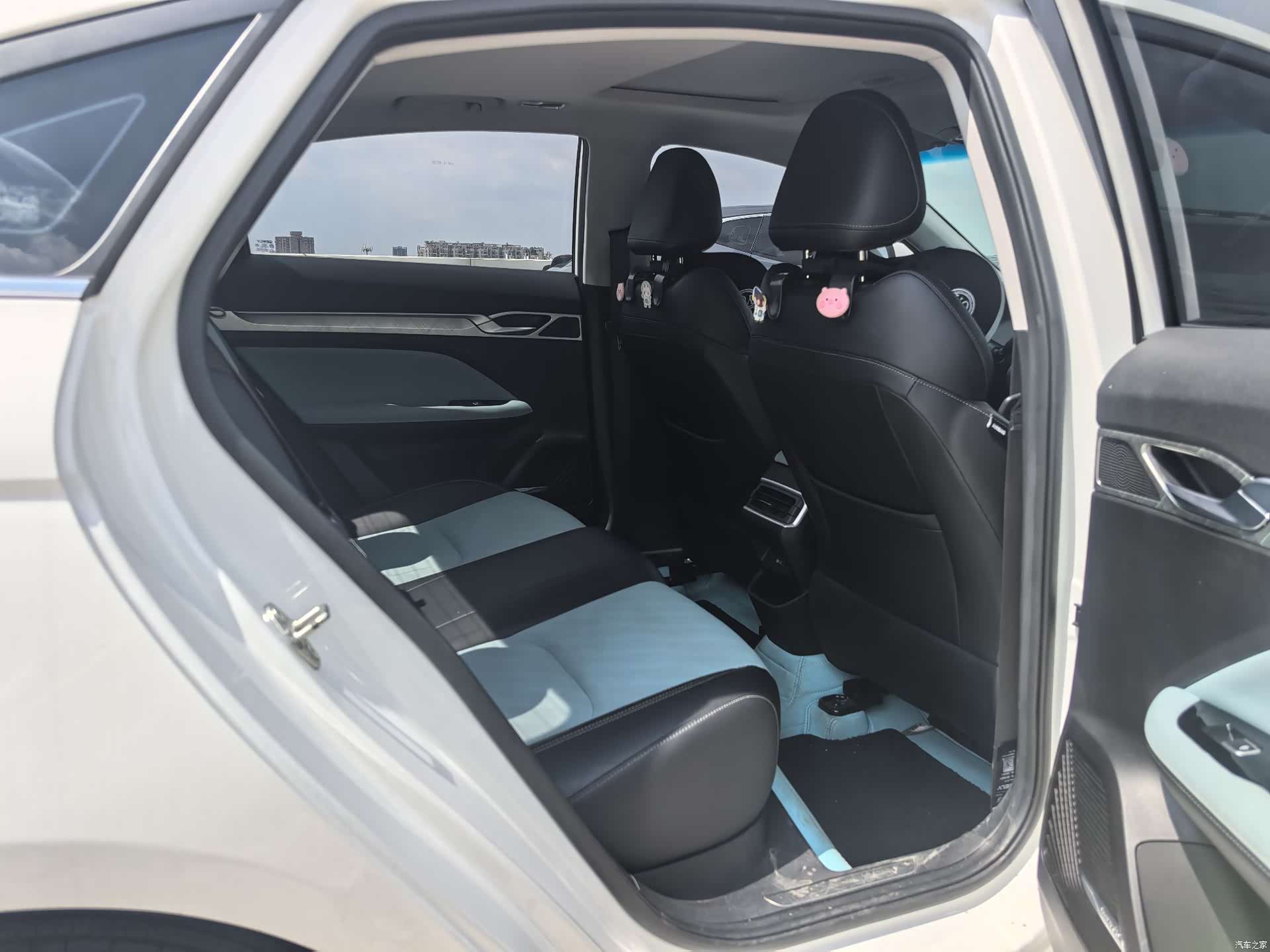 Geely Emgrand, 2022 11