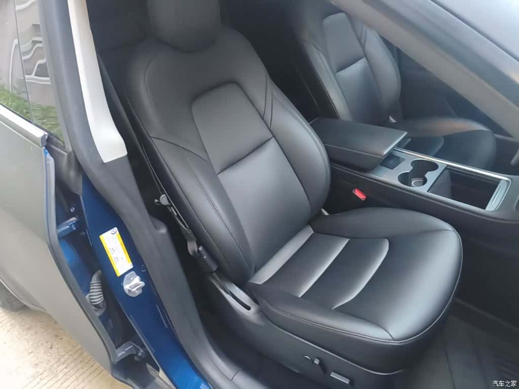Tesla Model Y, 2021 25