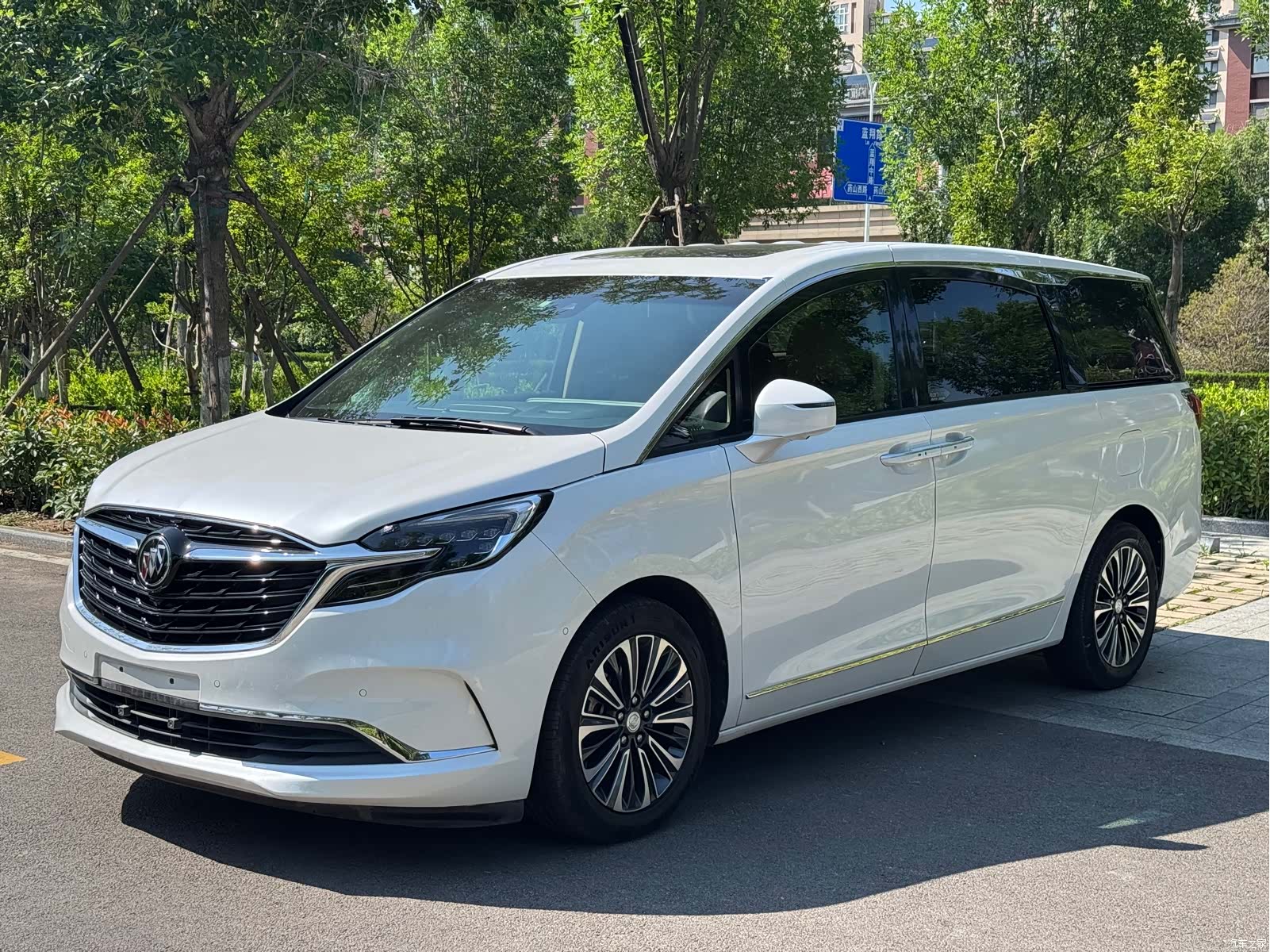 Buick GL8