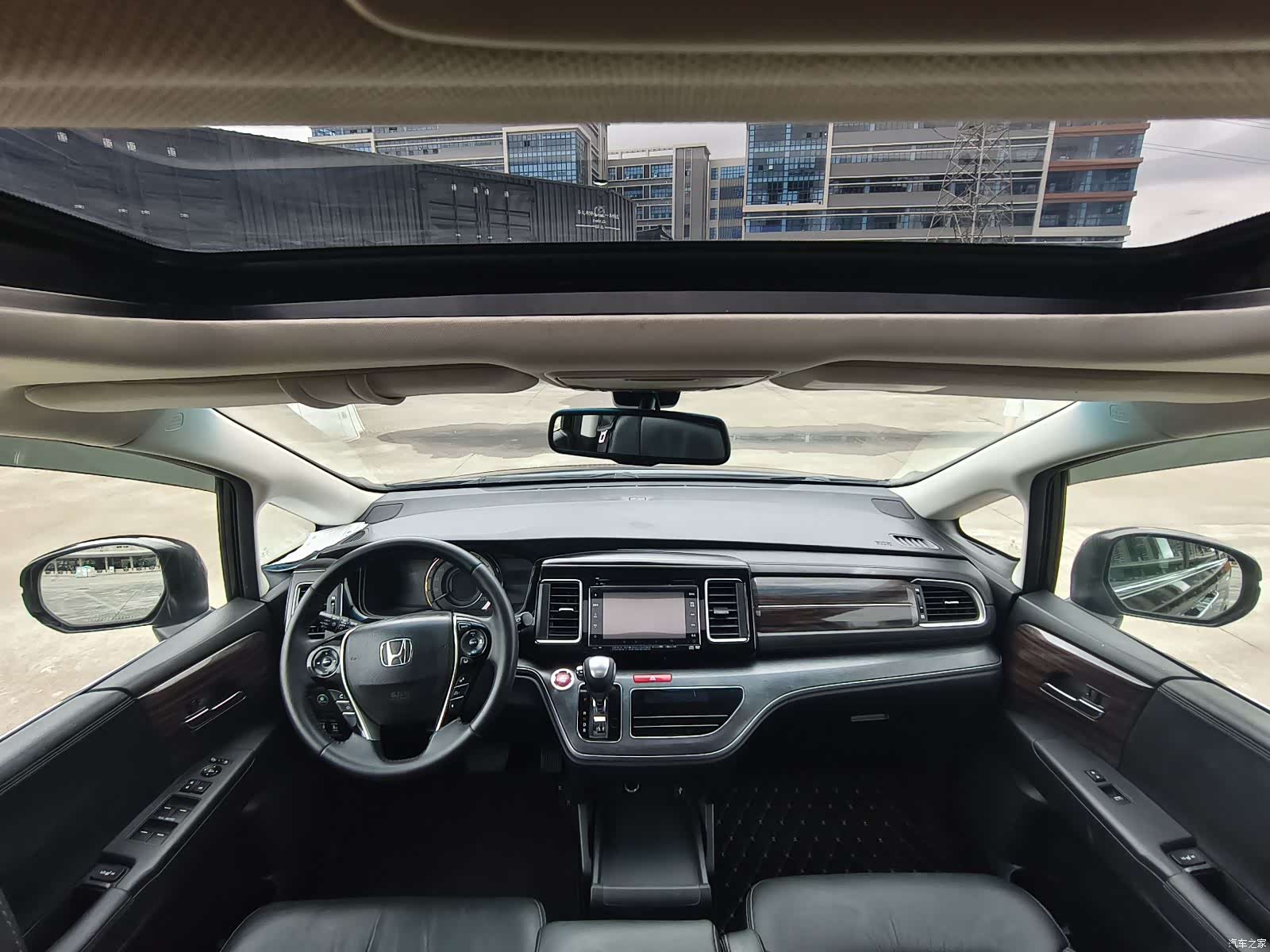 Honda Elysion, 2016 10