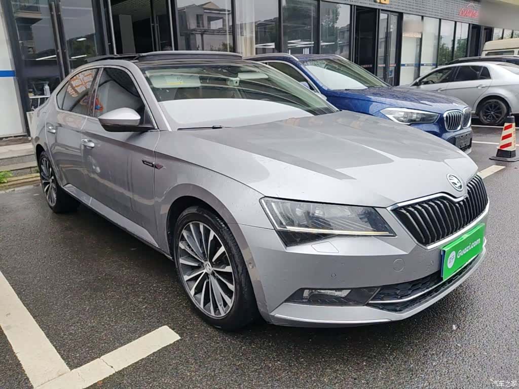Skoda Superb, 2018 4