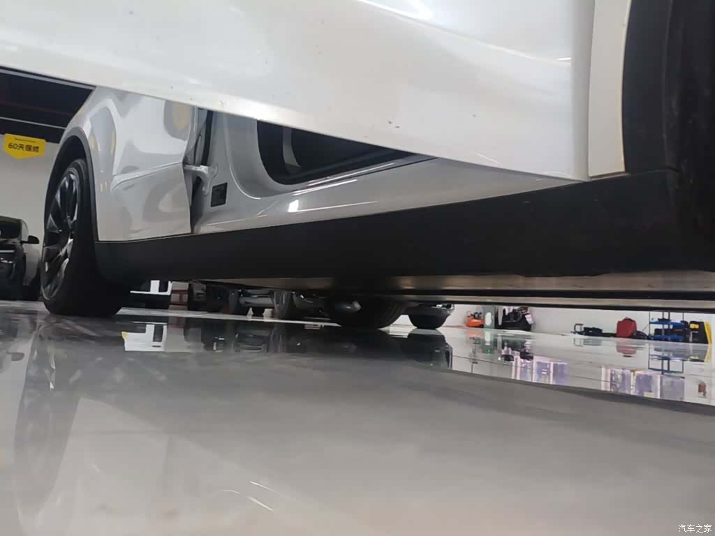 Tesla Model Y, 2021 19