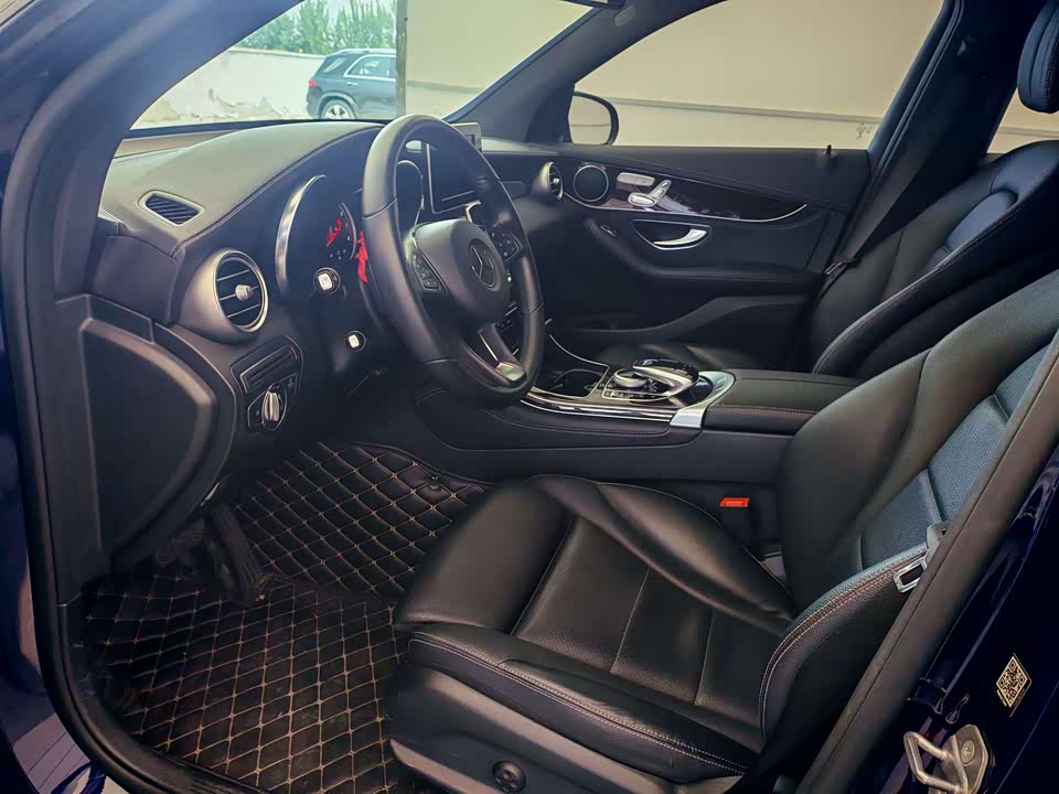 Mercedes-Benz GLC Mercedes-Benz GLC