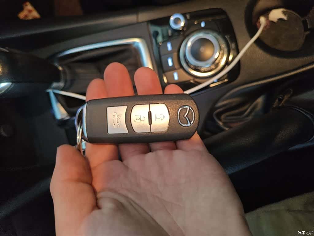 Mazda Mazda3, 2016 9