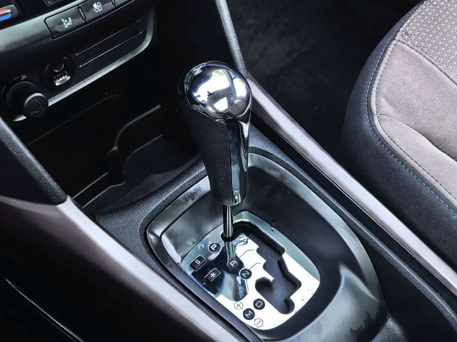 Peugeot 2008 2014, фото 17