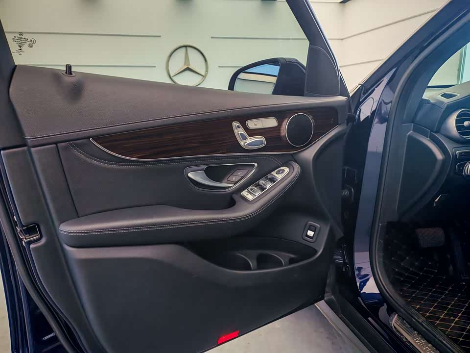 Mercedes-Benz GLC Mercedes-Benz GLC