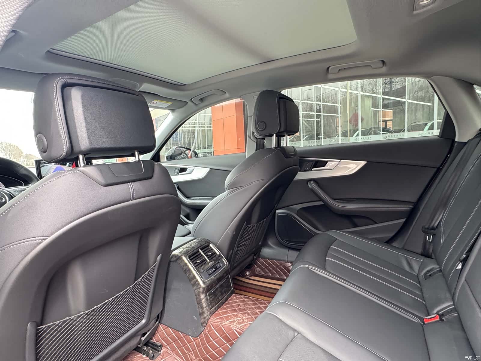 Audi A4L, 2022 11