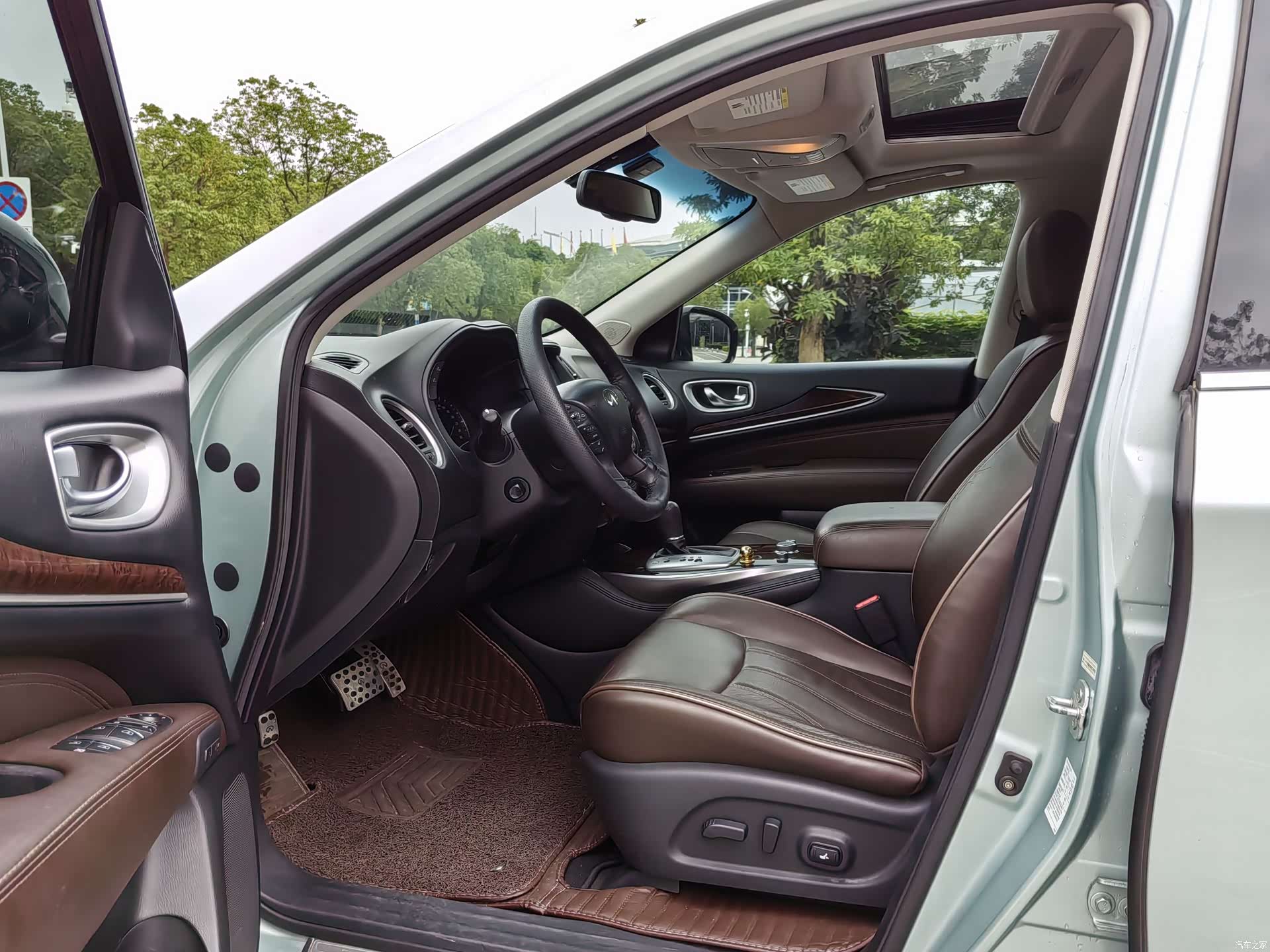 Infiniti JX35, 2014 13
