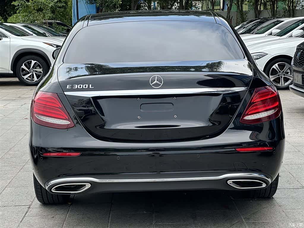 Mercedes-Benz E-Class, 2020 4