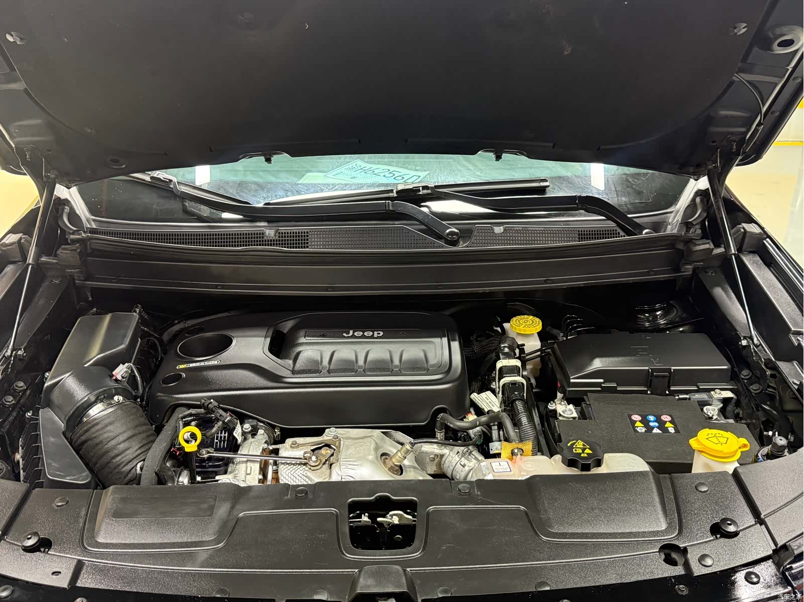 Jeep Grand Commander, 2021 25
